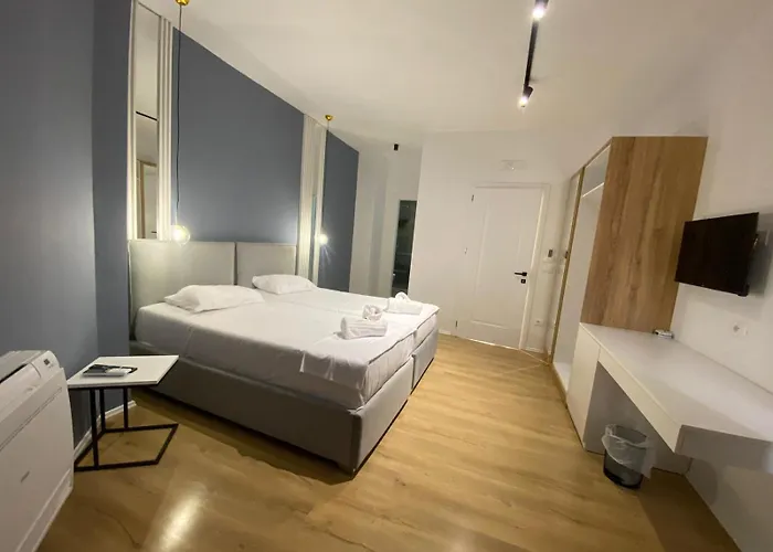 מלון Capital Center 5*