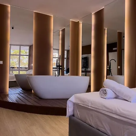 فندق Capital Center 5*