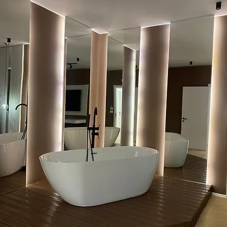 Capital Center فندق تيرانا