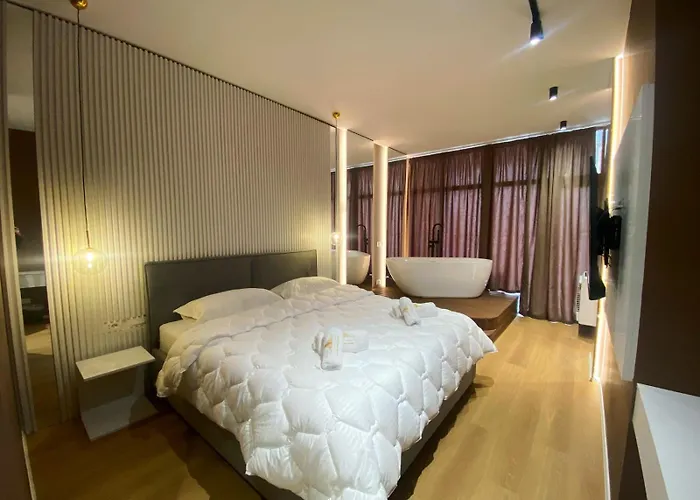 Hotel Capital Center 5*