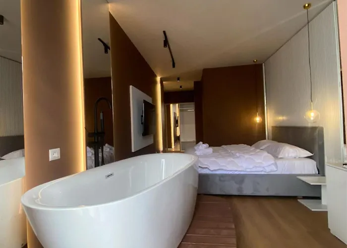 Otel Capital Center Tiran